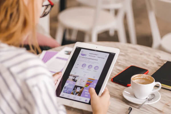 Captivate Audiences: Ignite Your Social Media Success!